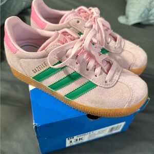 Adidas Kids Sneakers in Pink and Green